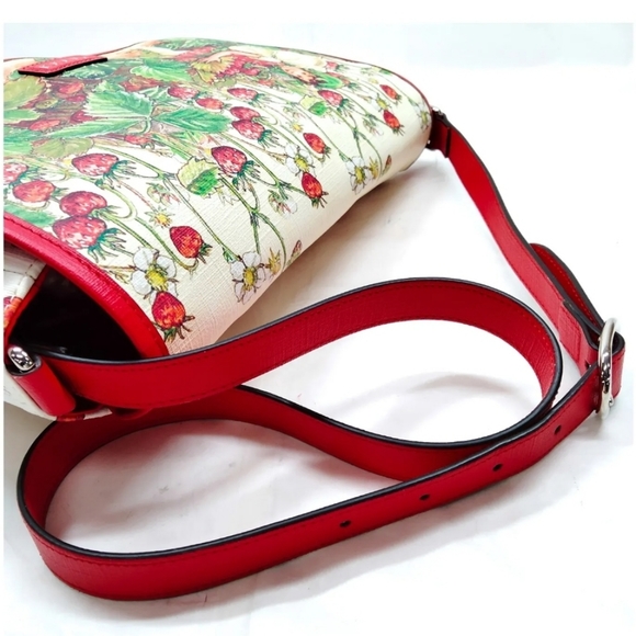 Auth Gucci Strawberry Fairy Messenger Bag - Picture 6 of 13
